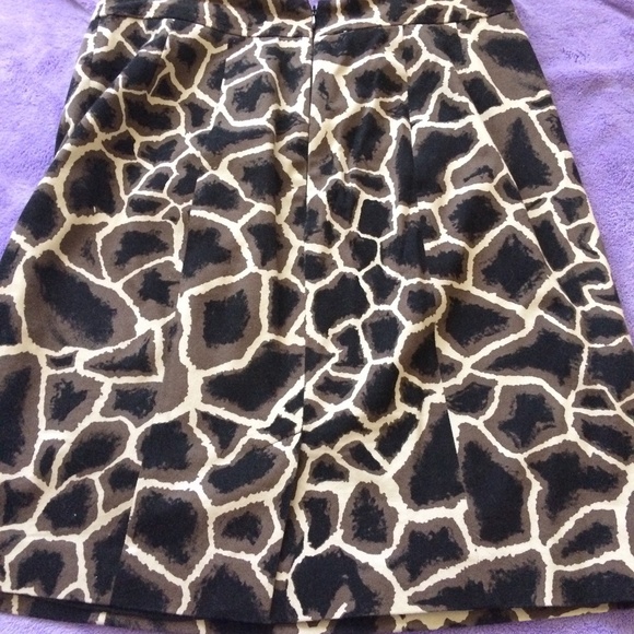Elie Tahari Dresses & Skirts - Vintage Vibes animal Giraffe Maya  print skirt